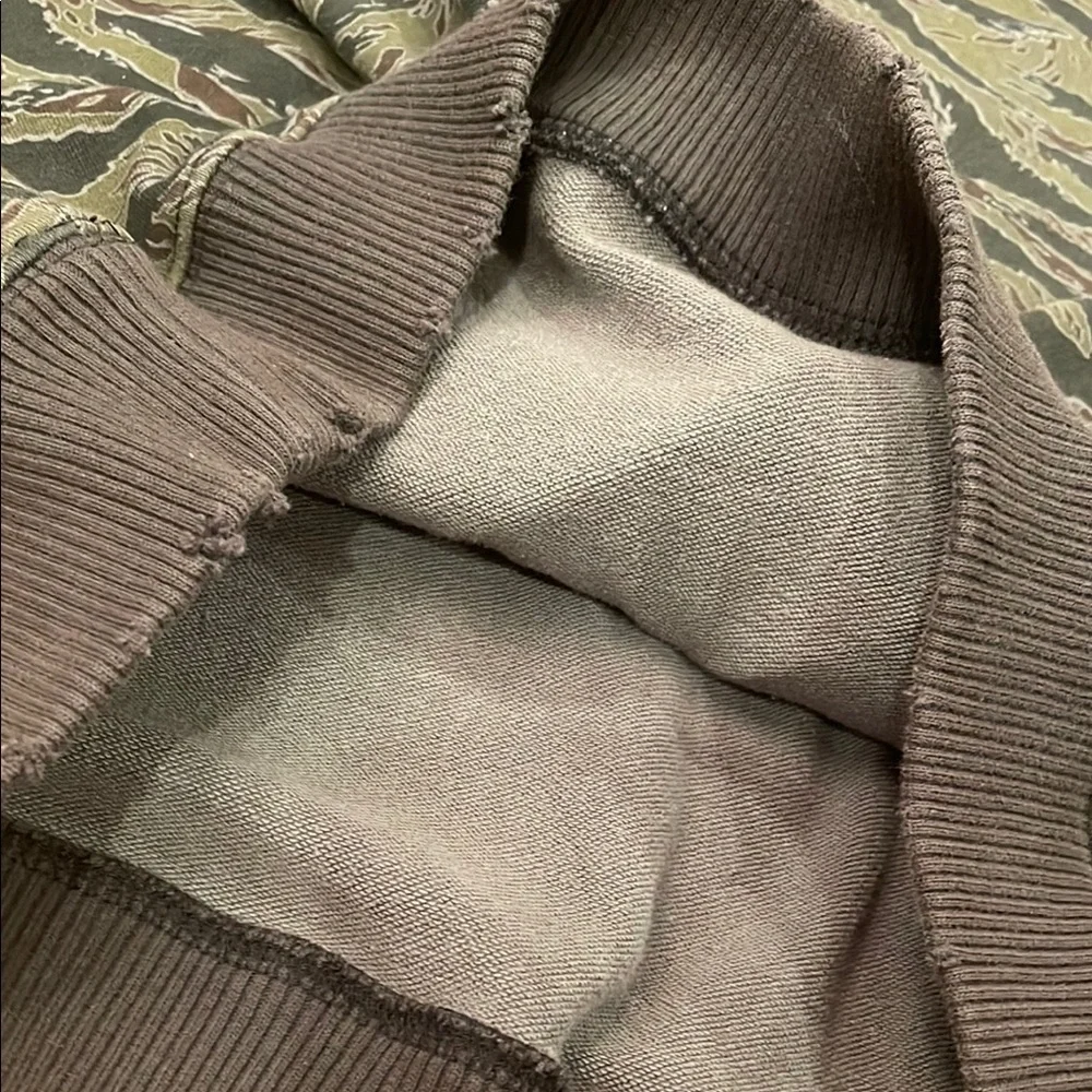 Camouflage Patterned Sweatshirt
